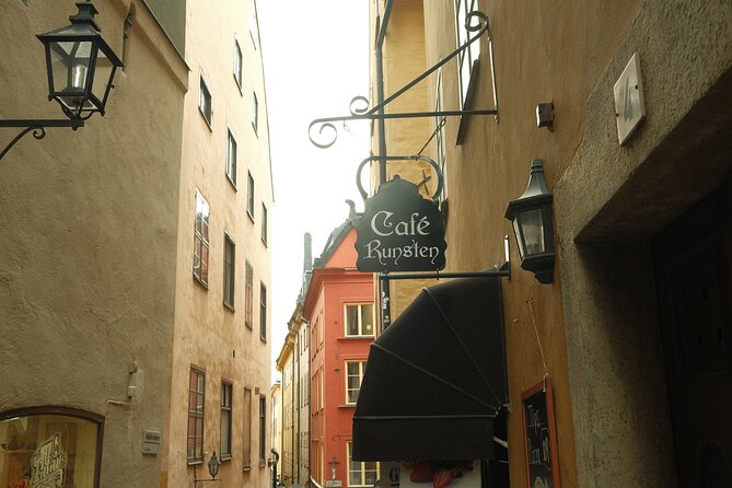 Old Town Self-Guided Tour with interactive challenges - Köpmangatan Cobblestones: Trade on Stockholm’s Oldest Street