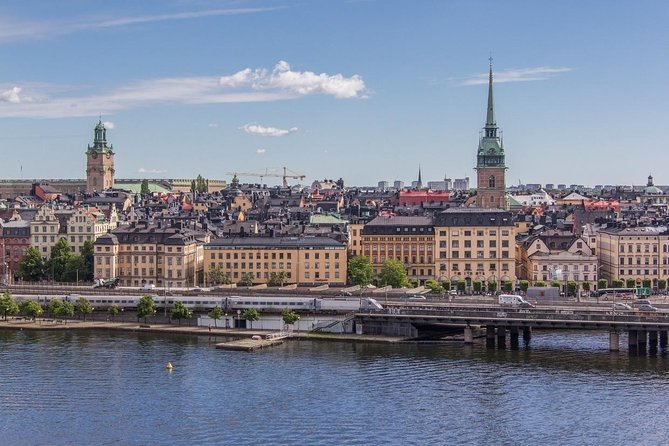 Private Tour of Stockholm with a visit to the Absolute ice bar - From the water: spotting Stockholm City Hall like a local