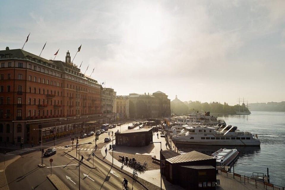 Stockholm: Must-See Attractions Walking Tour with a Guide - Mårten Trotzigs Gränd: walking the narrowest street moment