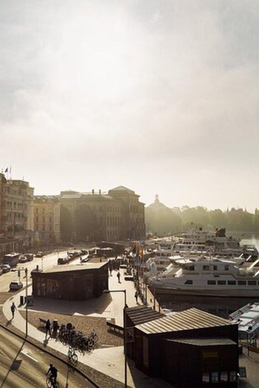 Stockholm: Must-See Attractions Walking Tour with a Guide - Riddarholmen: 17th-century palaces on Knight’s Islet