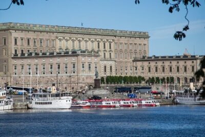 Stockholm Private Group Walking Tour | 3 Hours - Rachel or Kenneth: the storytelling style that keeps pace with your questions