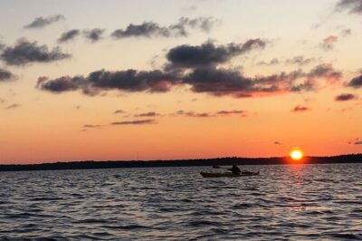 Sunset Kayak Tour in the Stockholm Archipelago + Swedish Fika - Beginner-friendly kayak training: safety and paddling basics