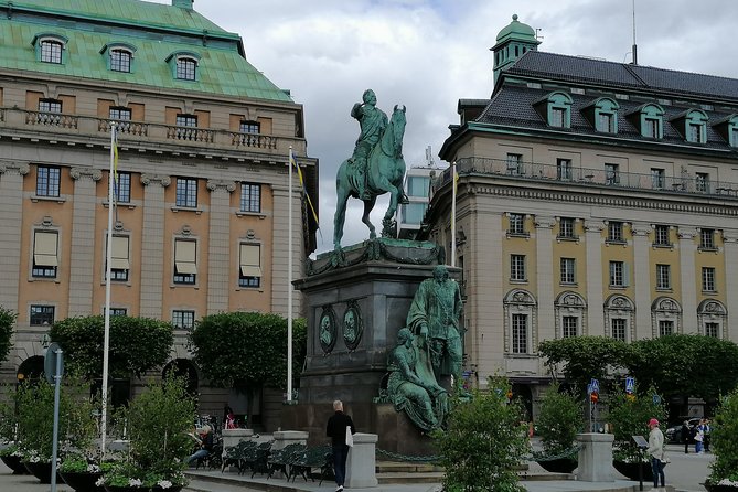 The Story of Stockholm and Sweden in Three Chapters, a Small Group Walking Tour - Meeting at Gamla Stan: where the story begins