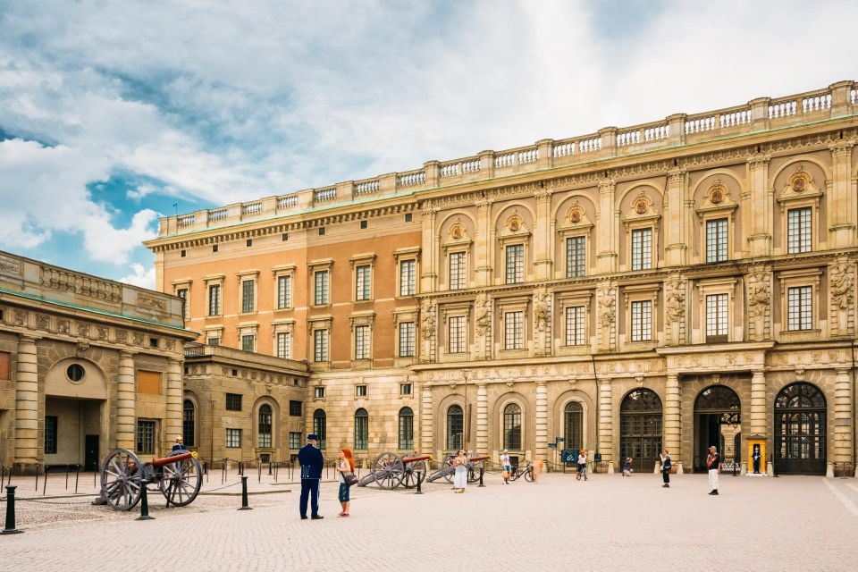 World War II Stockholm Old Town Walking Tour and Army Museum - Army Museum add-on (3-hour option): Sweden’s wartime and peacetime story